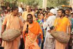 21-120402-Day3-Parikram2