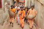 23-120402-Day3-Parikram4